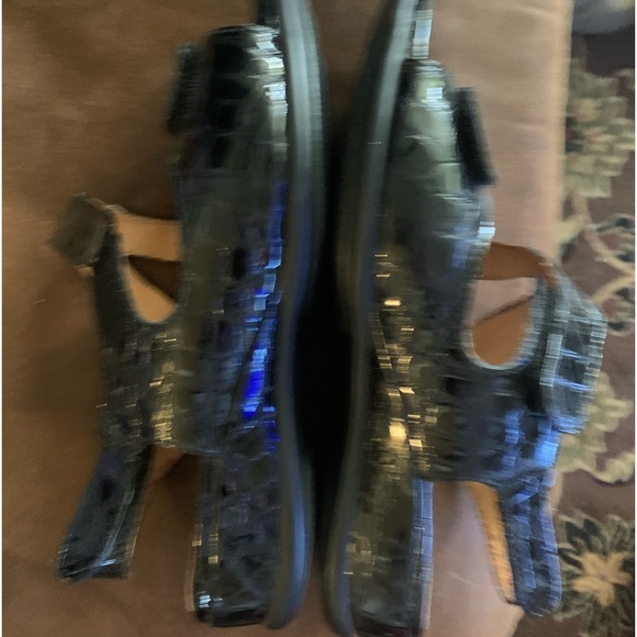 Clark’s Black patent sandals - Picture 2 of 3